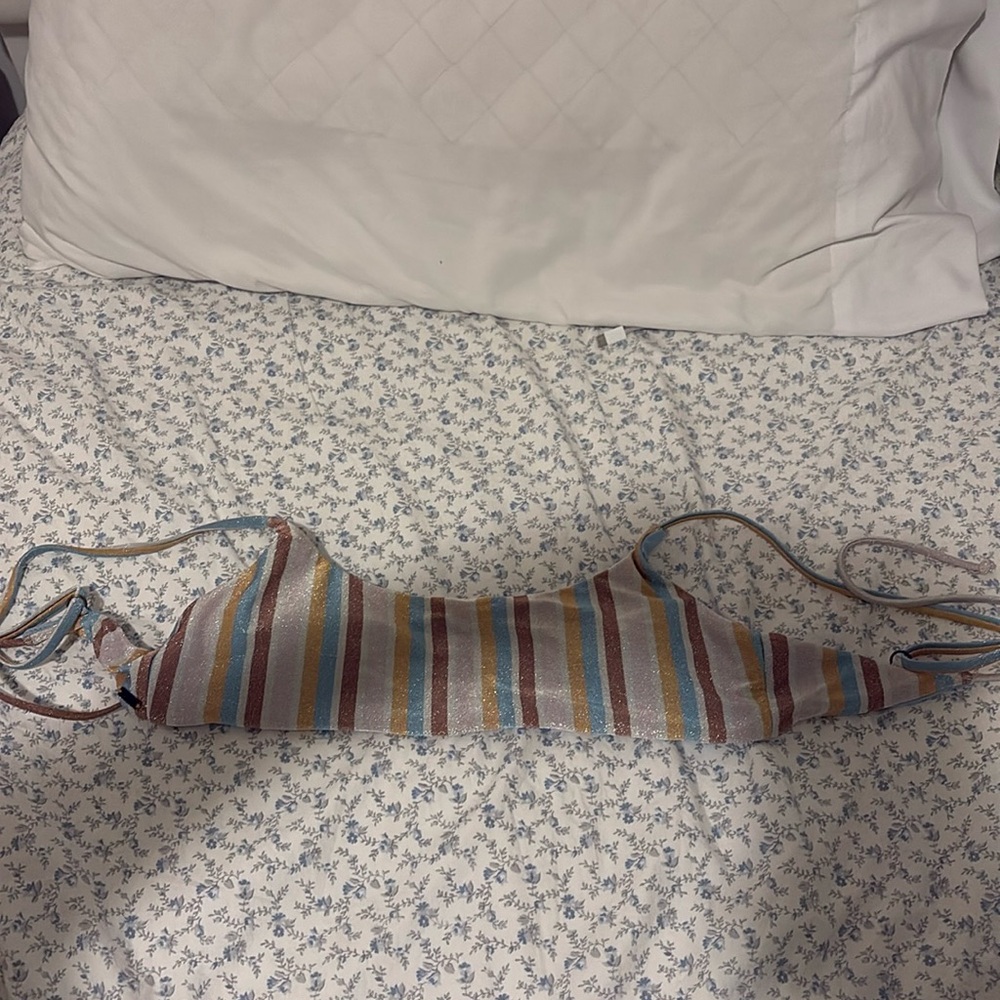 Super cute multicolored bikini top